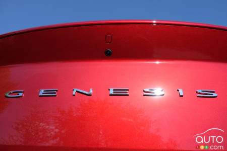 2022 Genesis G70, name on trunk