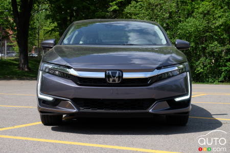 Honda Clarity, avant