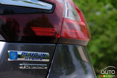 Honda Clarity, badging