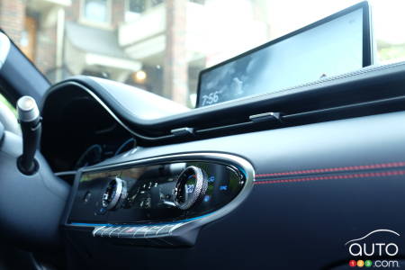 2022 Genesis GV70 2.5T, screen, dashboard