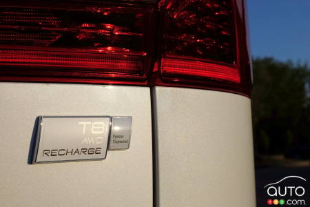 Volvo XC60, badging