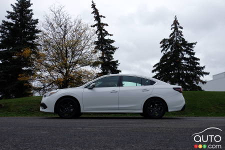Subaru Legacy 2022, profil