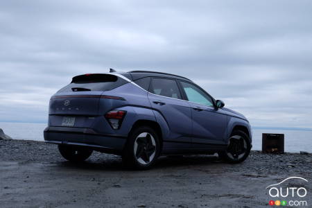 Hyundai Kona électrique 2024, trois quarts arrière