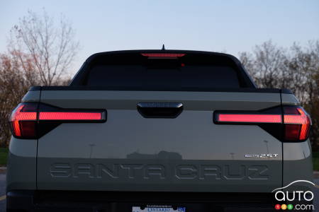 Hyundai Santa Cruz, tailgate
