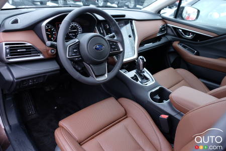 2020 Subaru Outback, interior