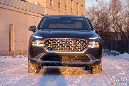 2022 Hyundai Santa Fe PHEV, front