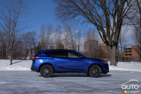 Acura RDX A-Spec 2022, profil