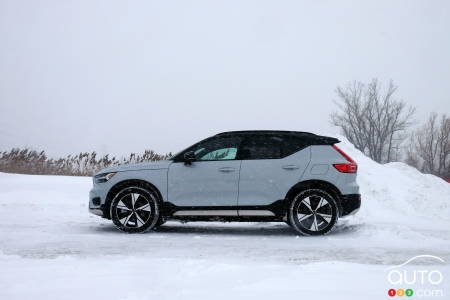 2022 Volvo XC40 Recharge, profile