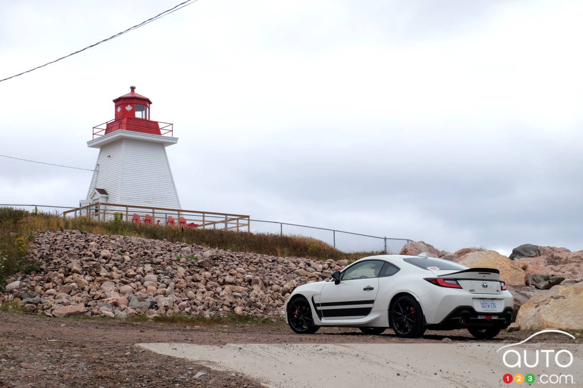 La Toyota GR86, à Neils Harbour