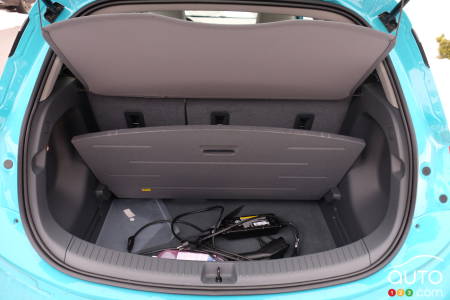 2020 Chevrolet Bolt, trunk