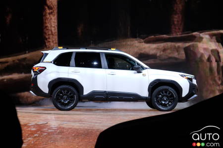 Subaru Forester Wilderness 2026, in profile