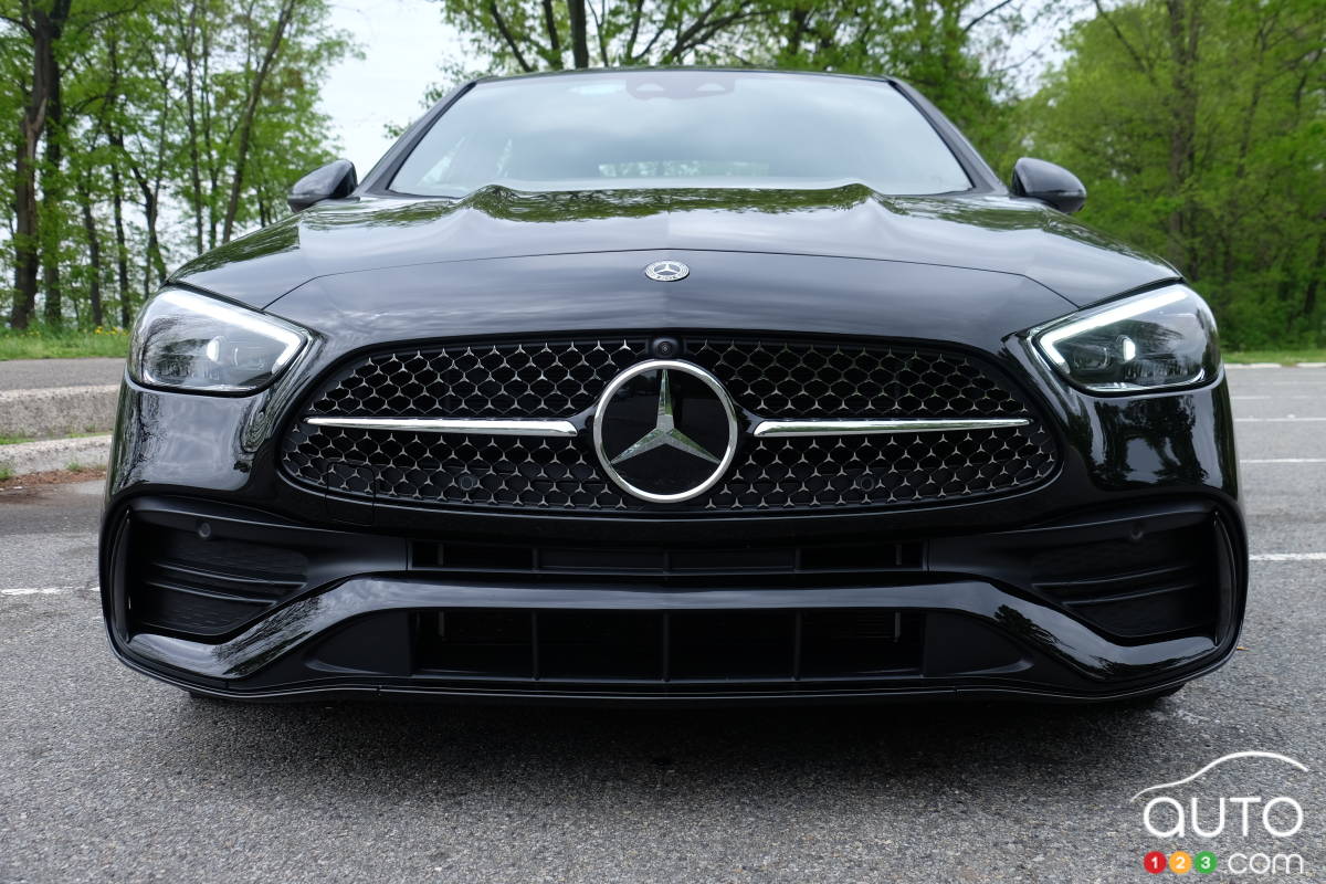 Mercedes-Benz Classe C C300 2022, calandre