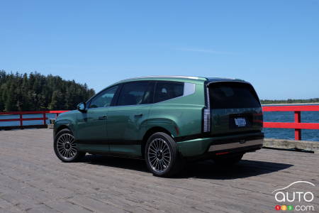 Hyundai Ioniq 9 2026, trois quarts arrière