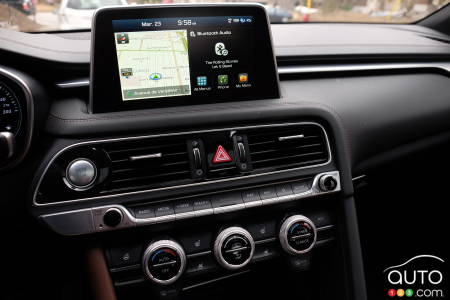 2020 Genesis G7, dashboard