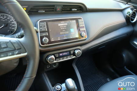 2020 Nissan Kicks, dashboard