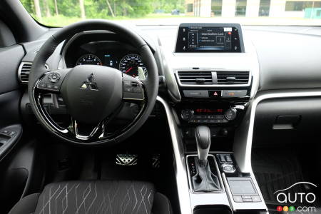 2020 Mitsubishi Eclipse Cross, interior