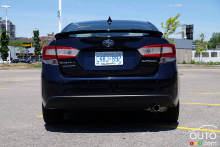 Subaru Impreza, arrière