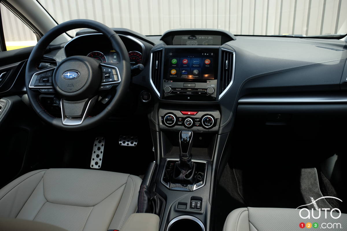 Interior del Subaru Impreza 2020