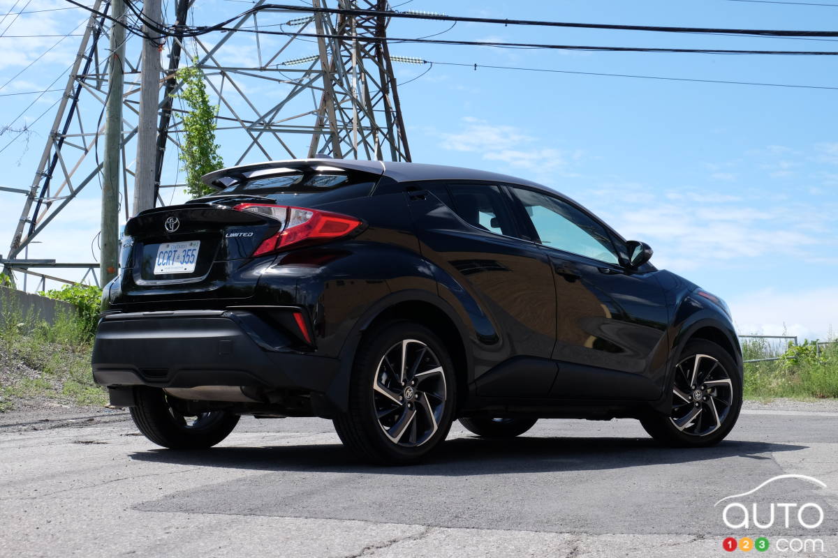 Toyota C-HR 2020, trois quarts arrière