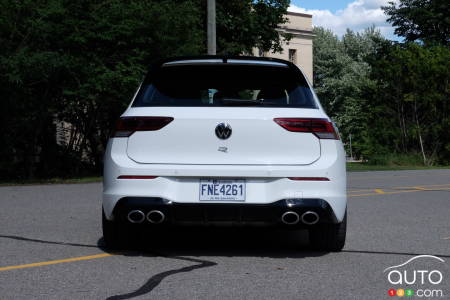 2022 Volkswagen Golf R, rear