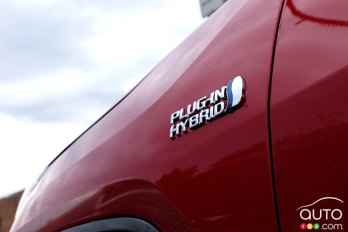 Toyota RAV4 Prime, écusson