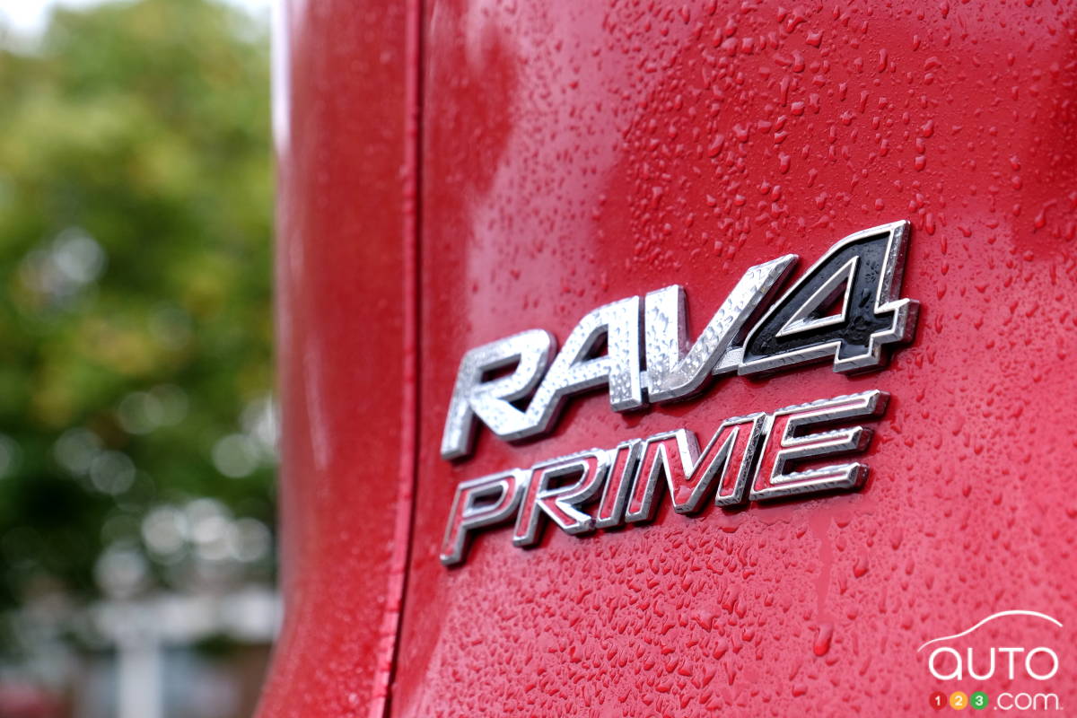 Toyota RAV4 Prime, écusson