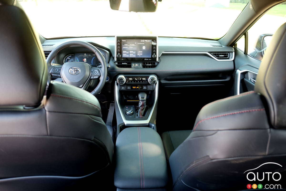 Toyota RAV4 Prime, intérieur