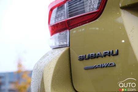 Subaru Crosstrek, nom, écusson
