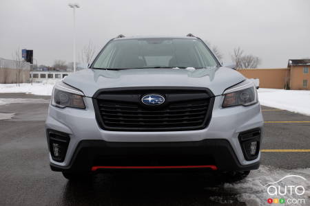 Subaru Forester Sport, front