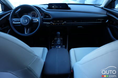 Mazda CX-30 2021, intérieur