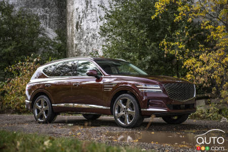 2021 Genesis GV80, three-quarters front