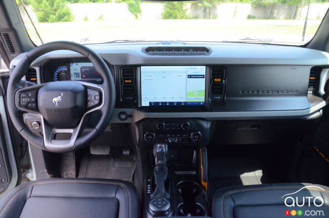 Ford Bronco, interior