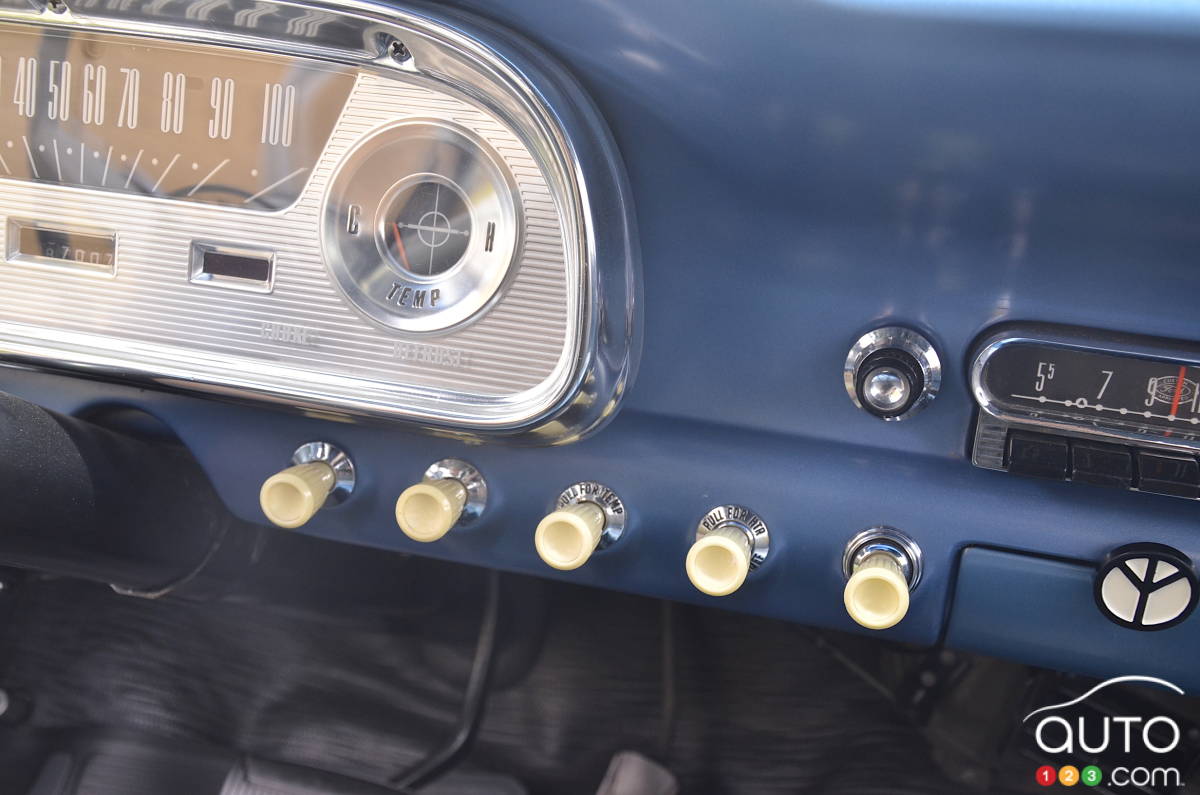 Ford Falcon 1960, boutons console