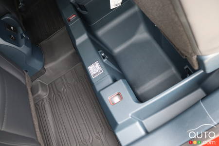 2023 Ford Maverick Hybrid Lariat, storage bins