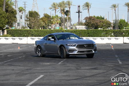 Ford Mustang 2024, lors de la conduite d'essai