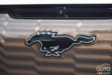 2024 Ford Mustang Mach-E GT, Mustang logo