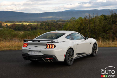 Ford Mustang RTR 2026, trois quarts arrière