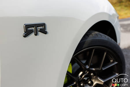 Ford Mustang RTR 2026, écusson RTR