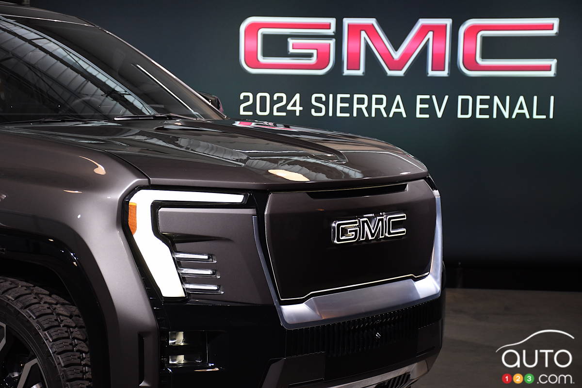 Un petit détour dans la région de Détroit GMC Sierra EV 2025 Oui
