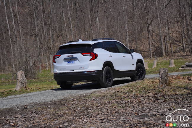2022 GMC Terrain AT4, three-quarters rear