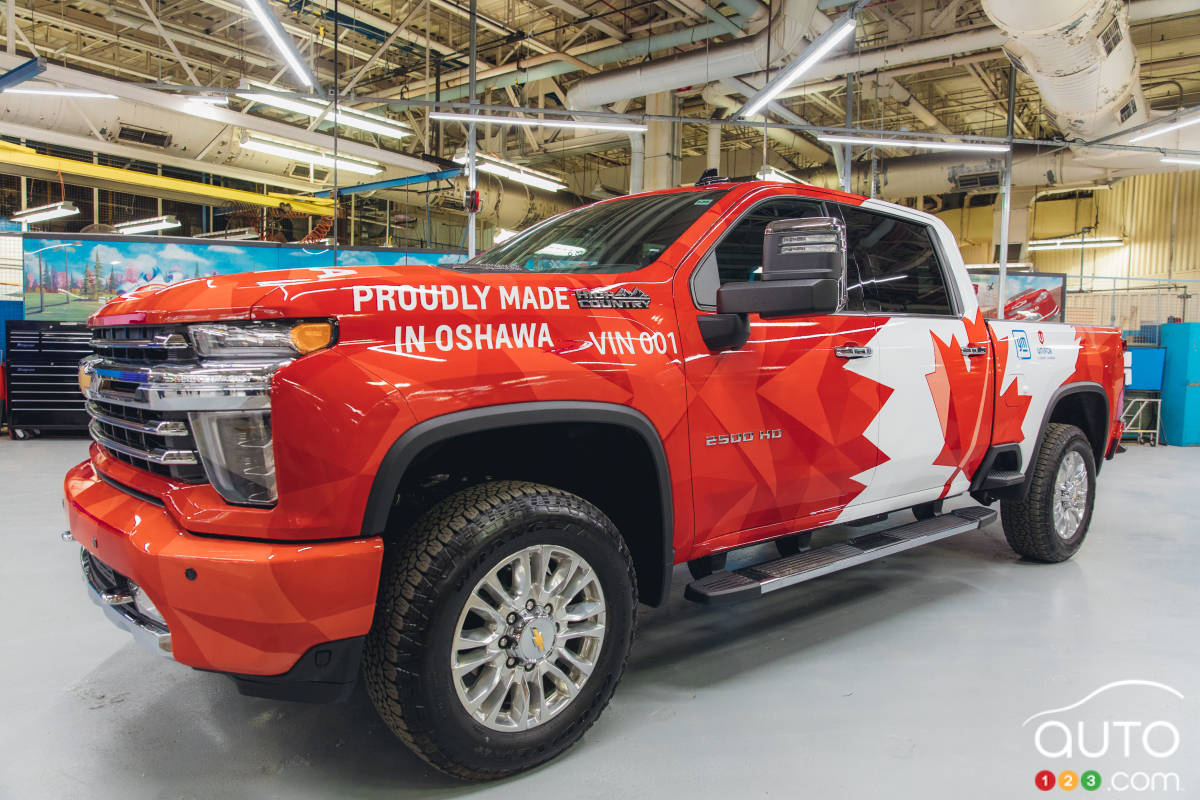 Un camion Silverado dans l'usine de GM à Oshawa, en Ontario