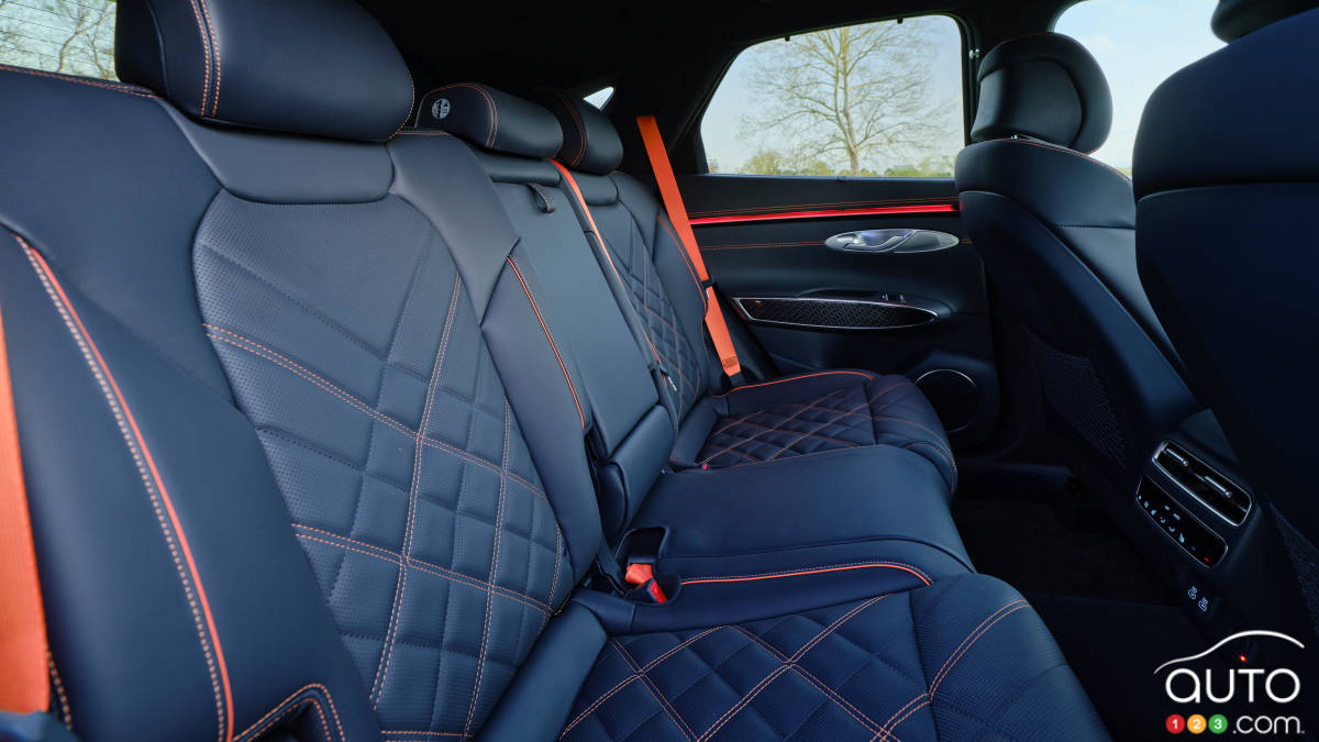 Le Genesis GV70 2026, sièges de deuxième rangée