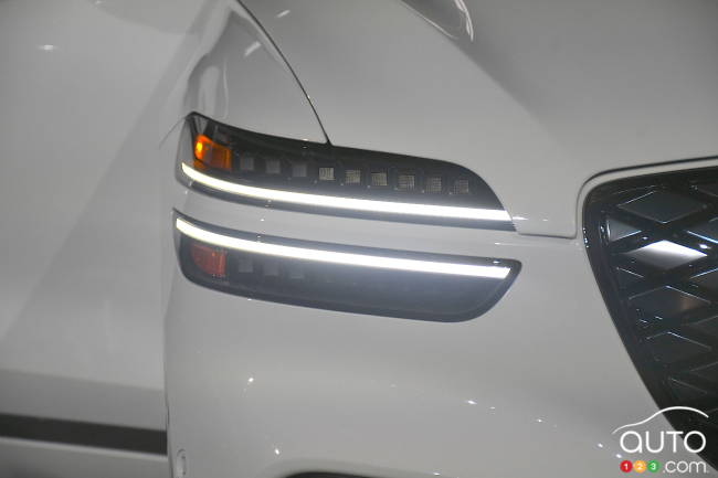 2026 Genesis GV70, phare