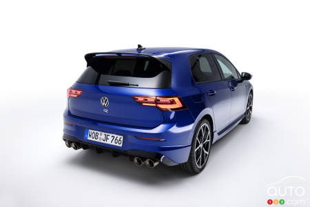 2022 Volkswagen Golf R, rear