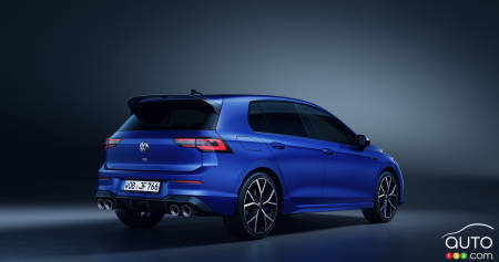 2022 Volkswagen Golf R, three-quarters rear