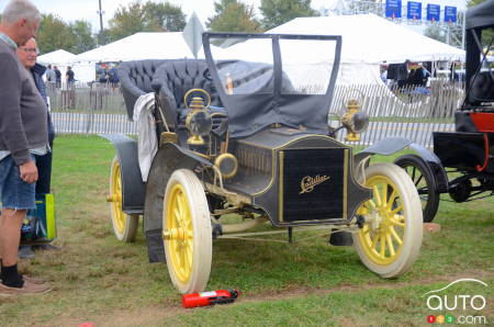 1905 Cadillac F