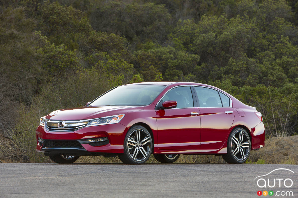 Honda Accord 2016, trois quarts avant