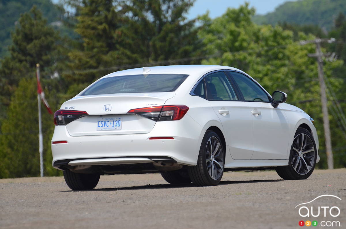 Honda Civic Touring 2022, trois quarts arrière