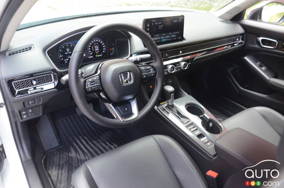 Honda Civic Touring 2022, intérieur