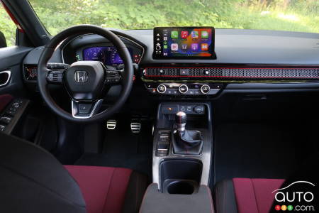 Interior of the 2023 Honda Civic Si